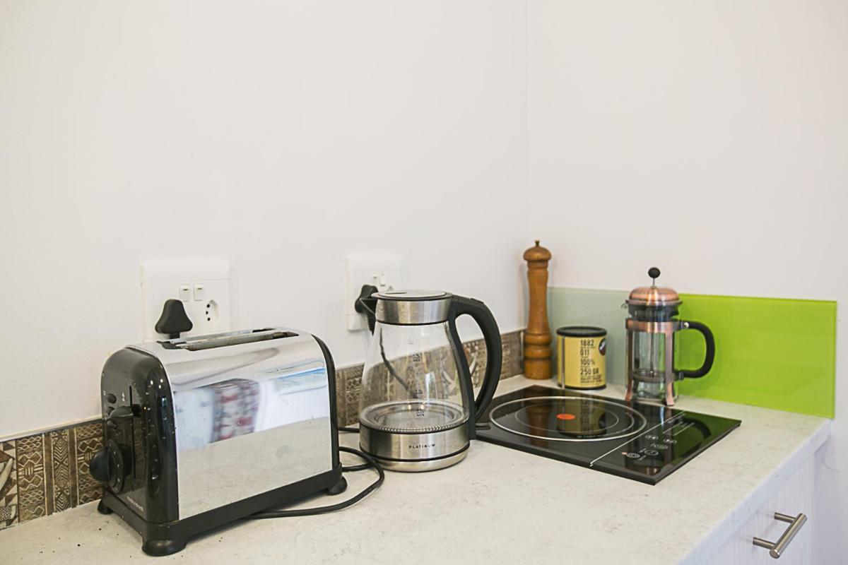 Delightful Db Story Loft With Airconditioning Hermanus