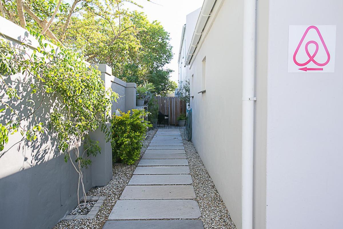 Delightful Db Story Loft With Airconditioning Hermanus