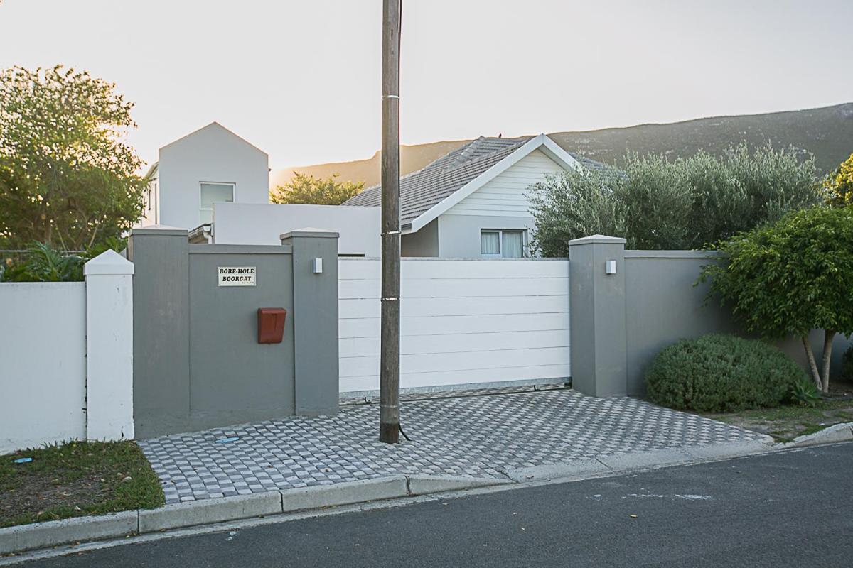 Delightful Db Story Loft With Airconditioning Hermanus